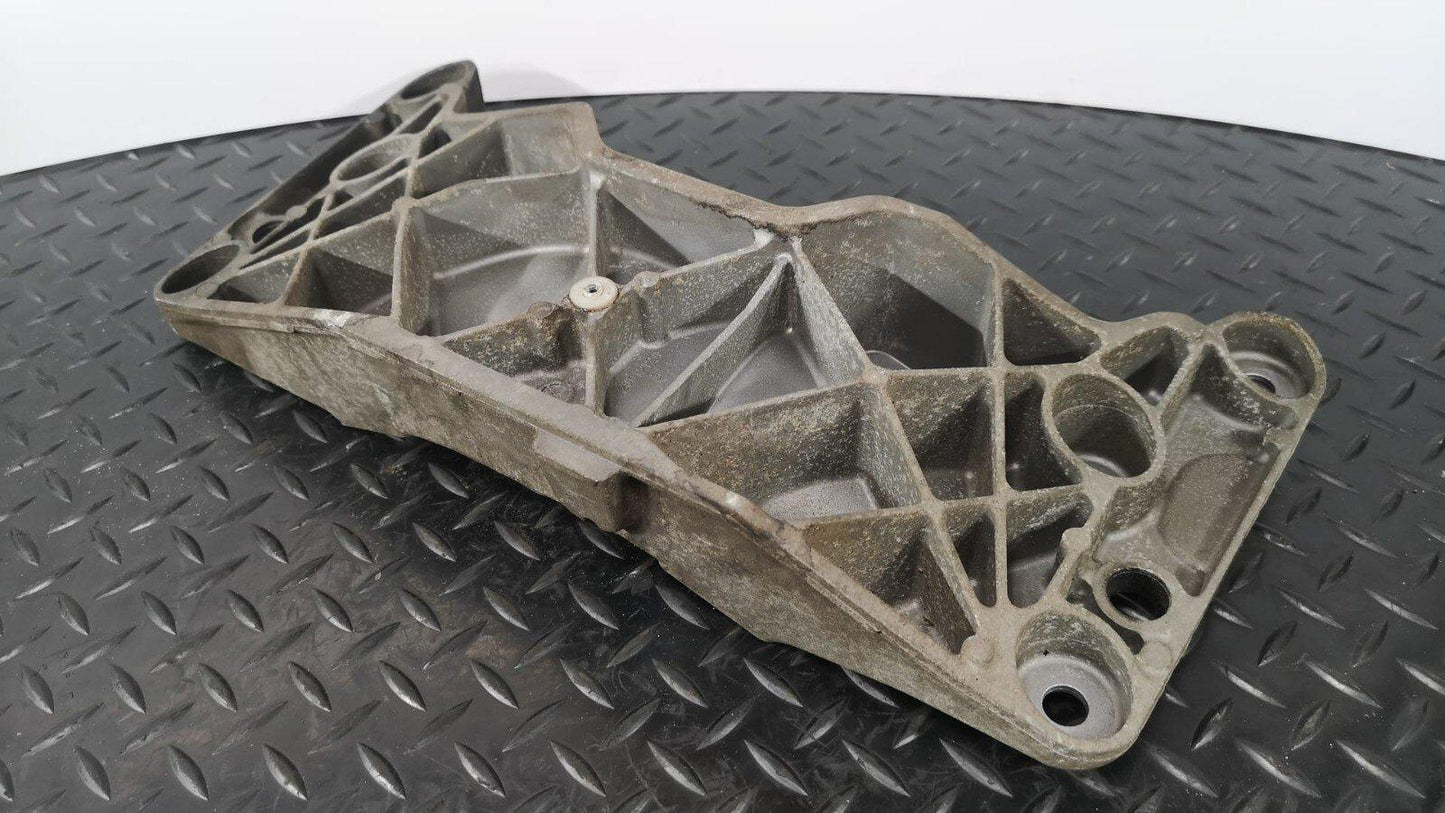 11-16 BMW M5 F10 4.4L V8 GENUINE TRANSMISSION SUPPORT BRACKET 6789483 *B111