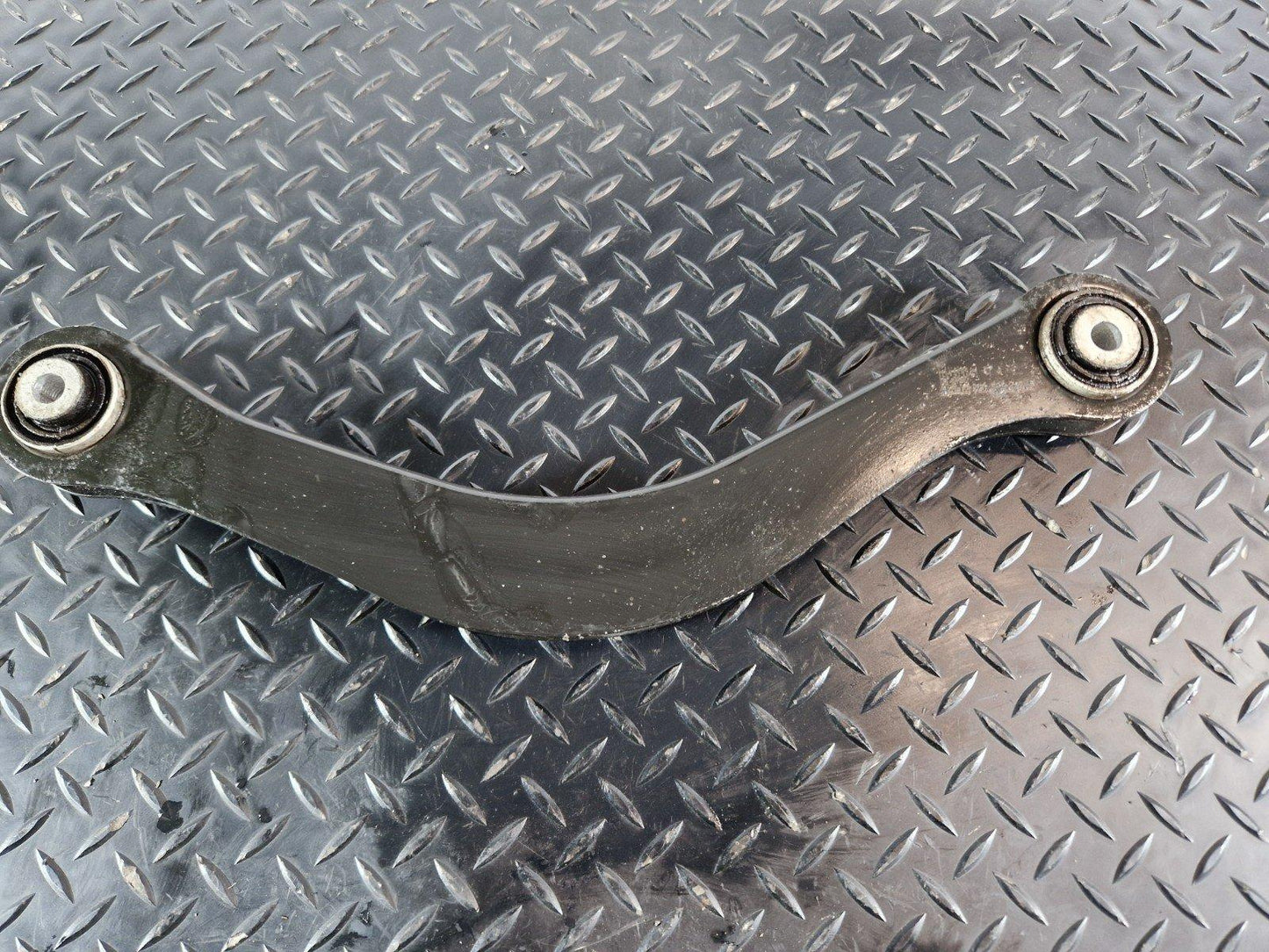 16-19 AUDI A4 B9 GENUINE REAR RIGHT CONTROL ARM 8W0505398