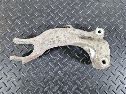 16-19 AUDI A4 B9 GENUINE FRONT LEFT SIDE N/S SUSPENSION STRUT BRACKET 8W0413037
