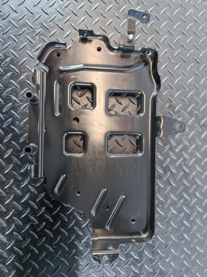 Land Rover Range Rover Evoque L551 BATTERY HOLDER TRAY K8D26K767BA