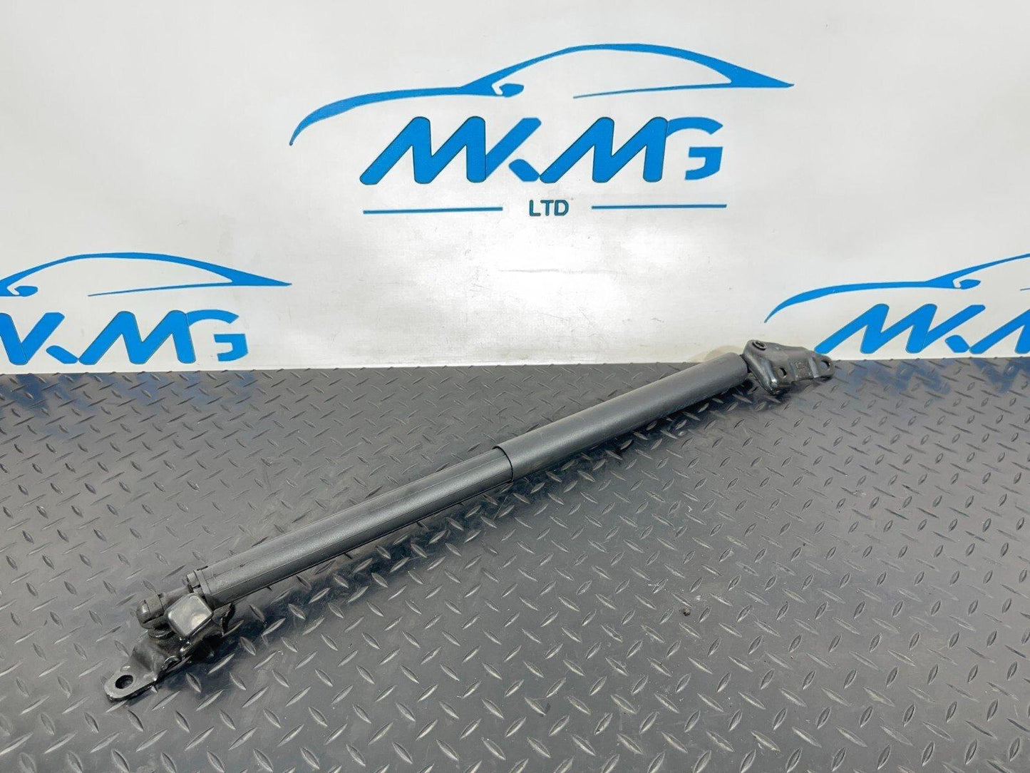 BMW X1 F48 TAILGATE BOOT GAS LIFTING STRUT LEFT PASSENGER SIDE 2017 7481803