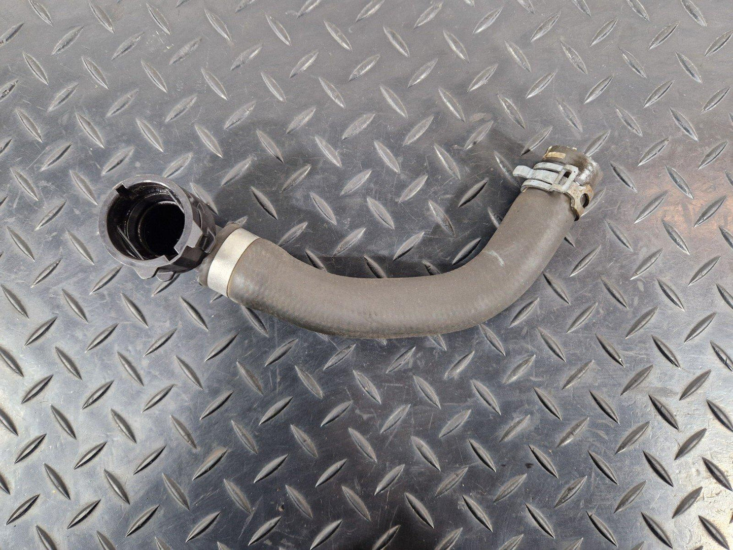 MERCEDES SPRINTER W907 W910 WATER HOSE ENGINE COOLING COOLANT PIPE A9075010200