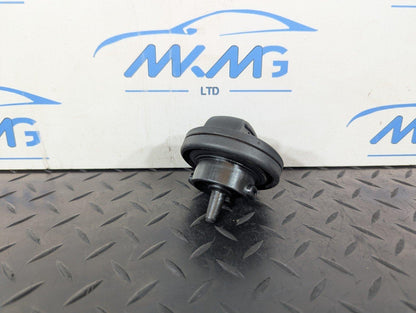 10-17 AUDI A8 4H GENUINE TANK CAP CLOSURE FUEL