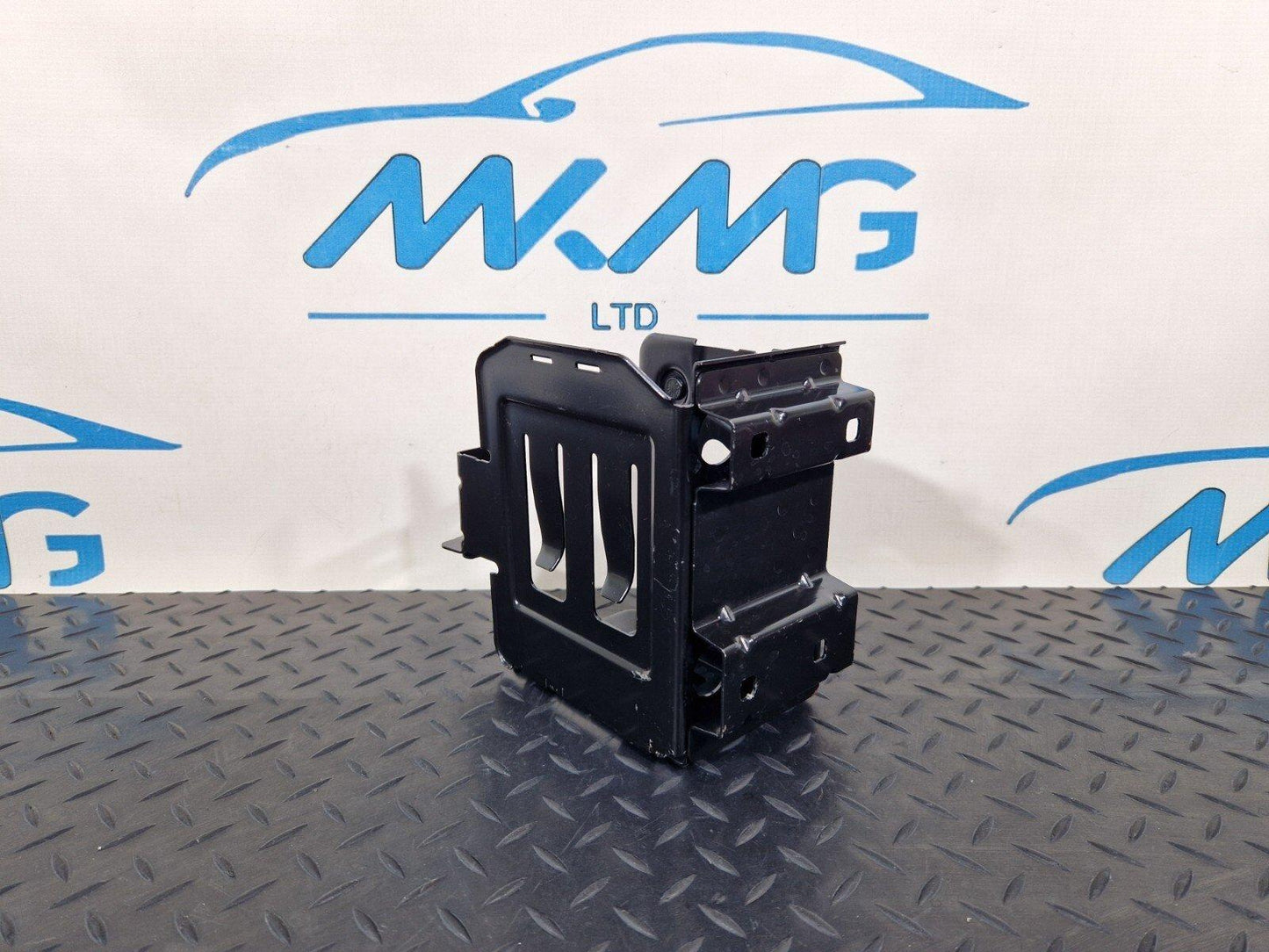 14-23 MERCEDES BENZ VITO W447 GENUINE BATTERY TRAY HOLDER BRACKET A4475402640