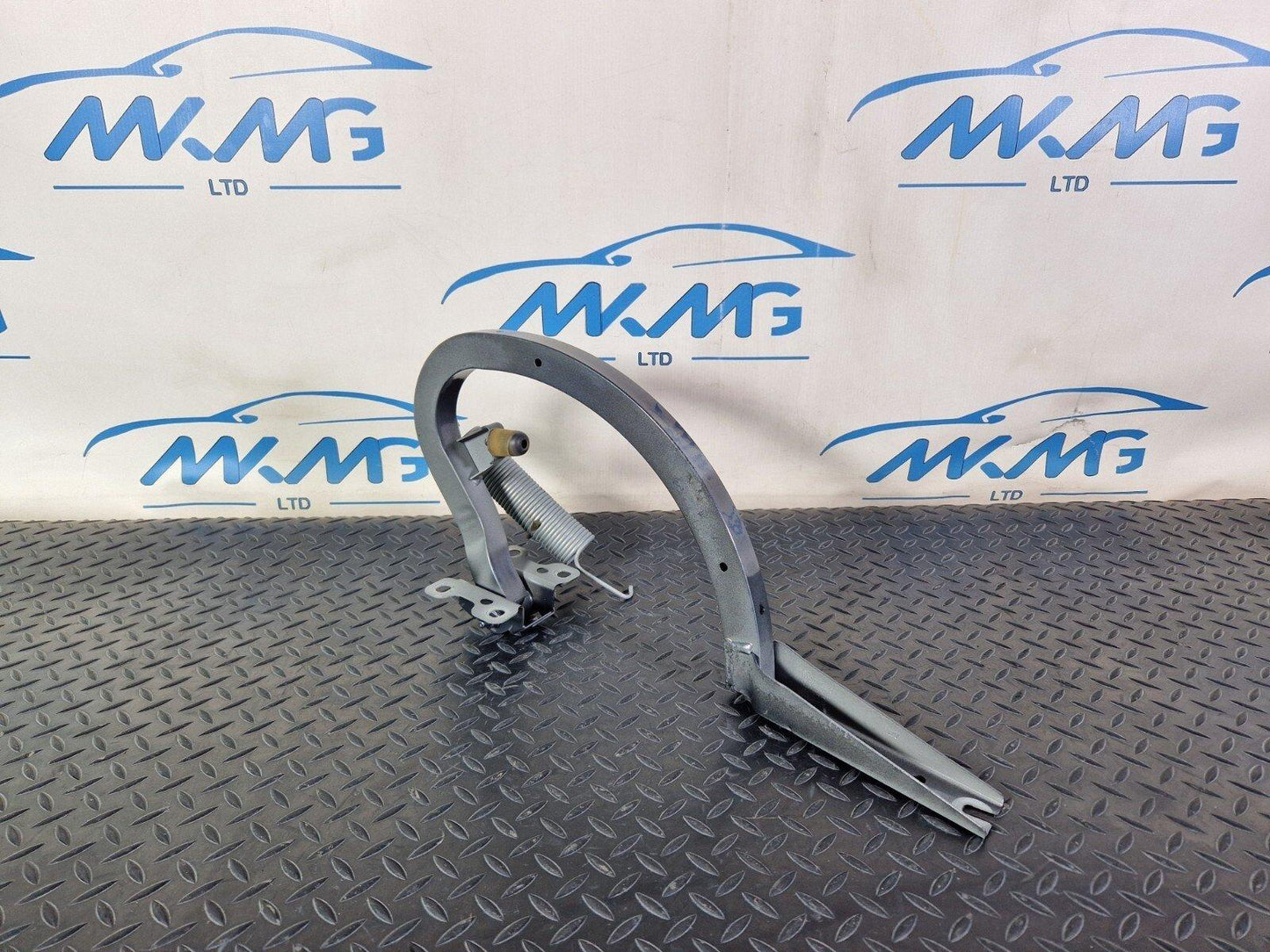 16-19 AUDI A4 B9 GENUINE PASSENGER REAR LEFT BOOTLID HINGE IN GREY 8W5827305A
