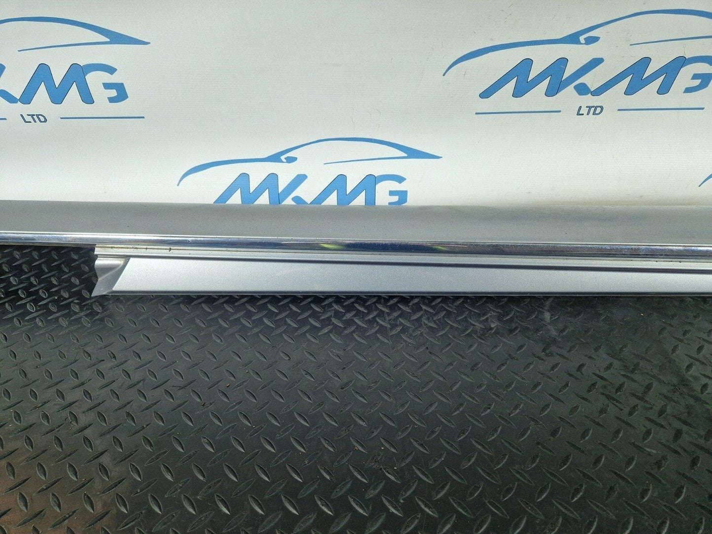 14-21 MERCEDES BENZ W205 RIGHT O/S SKIRT IN SILVER 792 A2056907002 A2056907202