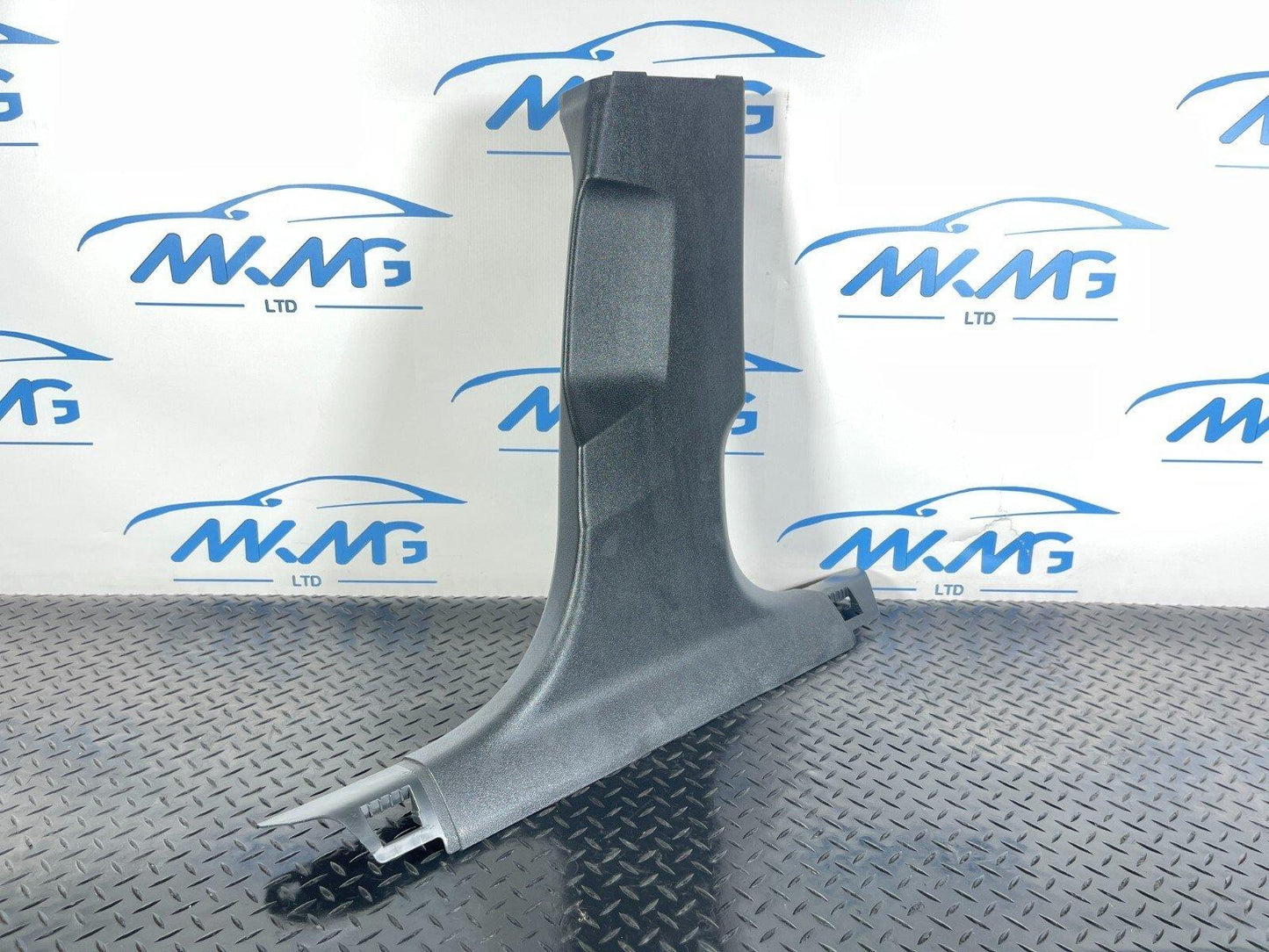 16-23 AUDI A5 F5 SPORTBACK RIGHT DRIVER SIDE LOWER B-PILLAR TRIM 8W8867240A
