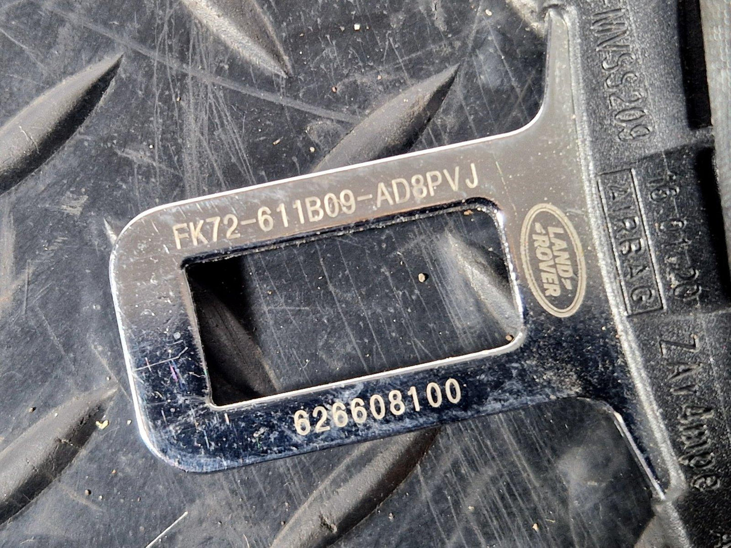 2019-ON LAND ROVER DISCOVERY L550 FRONT LEFT N/S/F SEAT BELT FK72-611B09-AD8PVJ