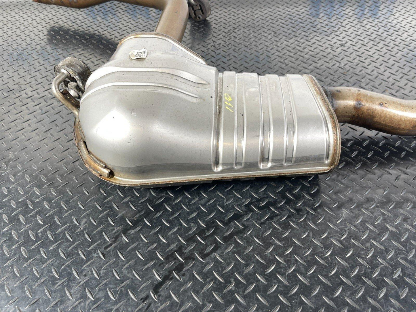 16-23 AUDI A5 F5 SPORTBACK S-LINE REAR EXHAUST MUFFLER SILENCER 8W0253411Q