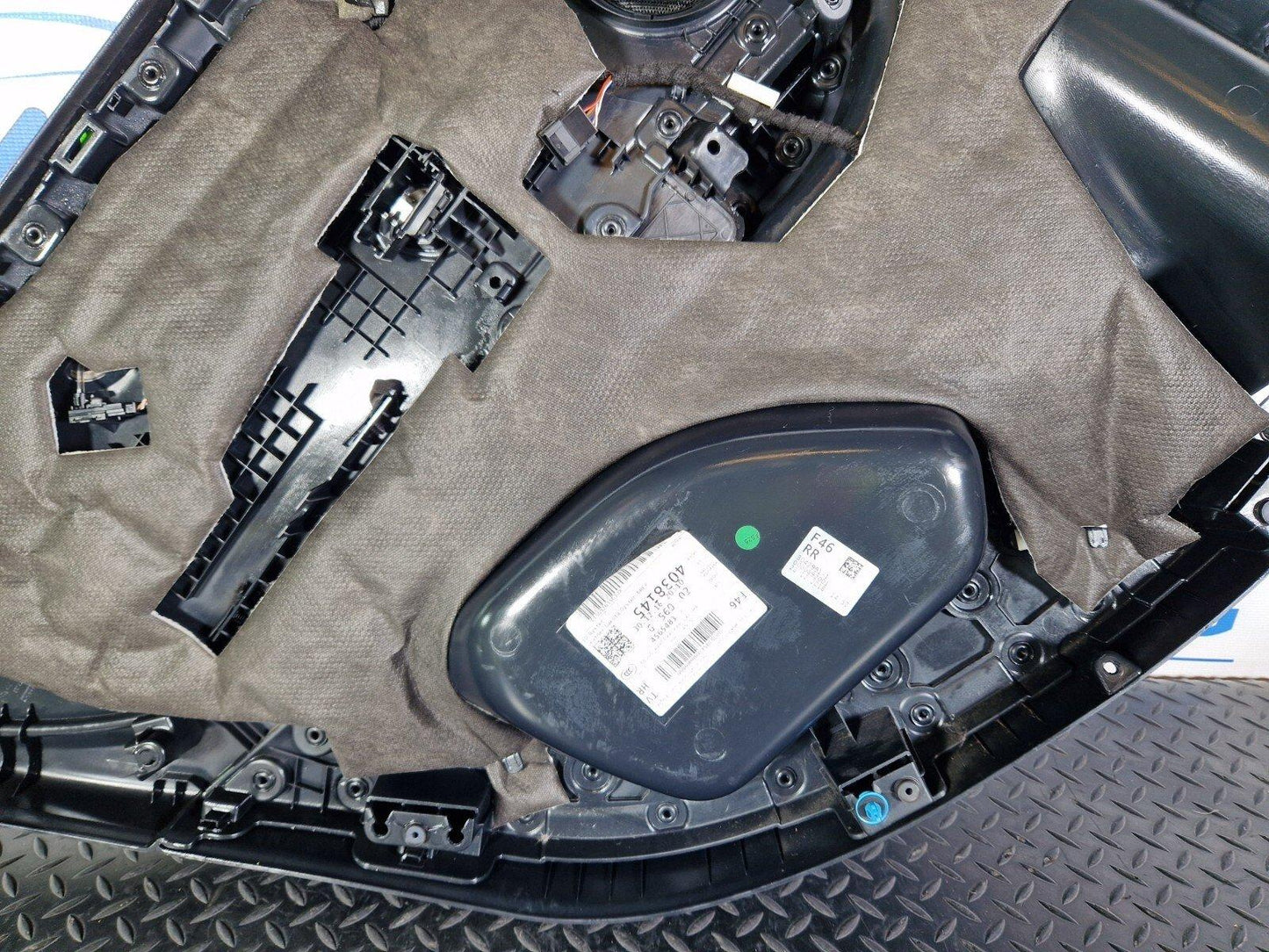 14-21 BMW 2 SERIES GRAN TOURER F46 GENUINE REAR RIGHT O/S DOOR CARD 7426538