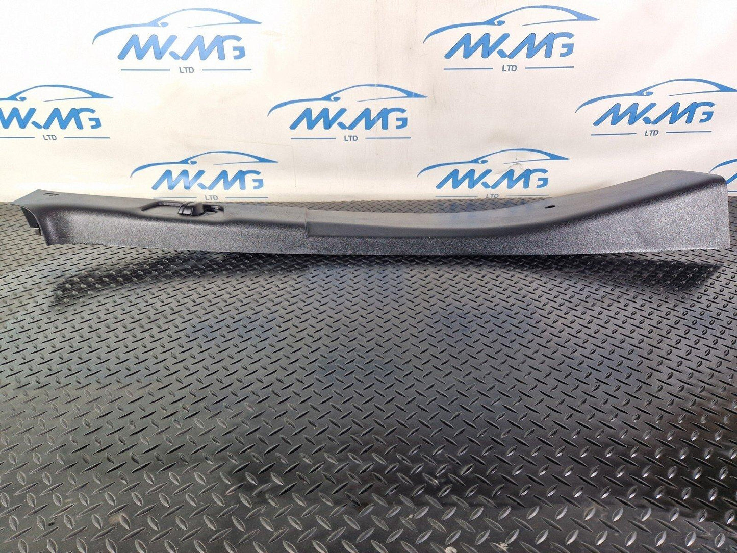 18ON MERCEDES BENZ SPRINTER W907 W910 RIGHT SIDE B PILLAR TRIM COVER A9076905200