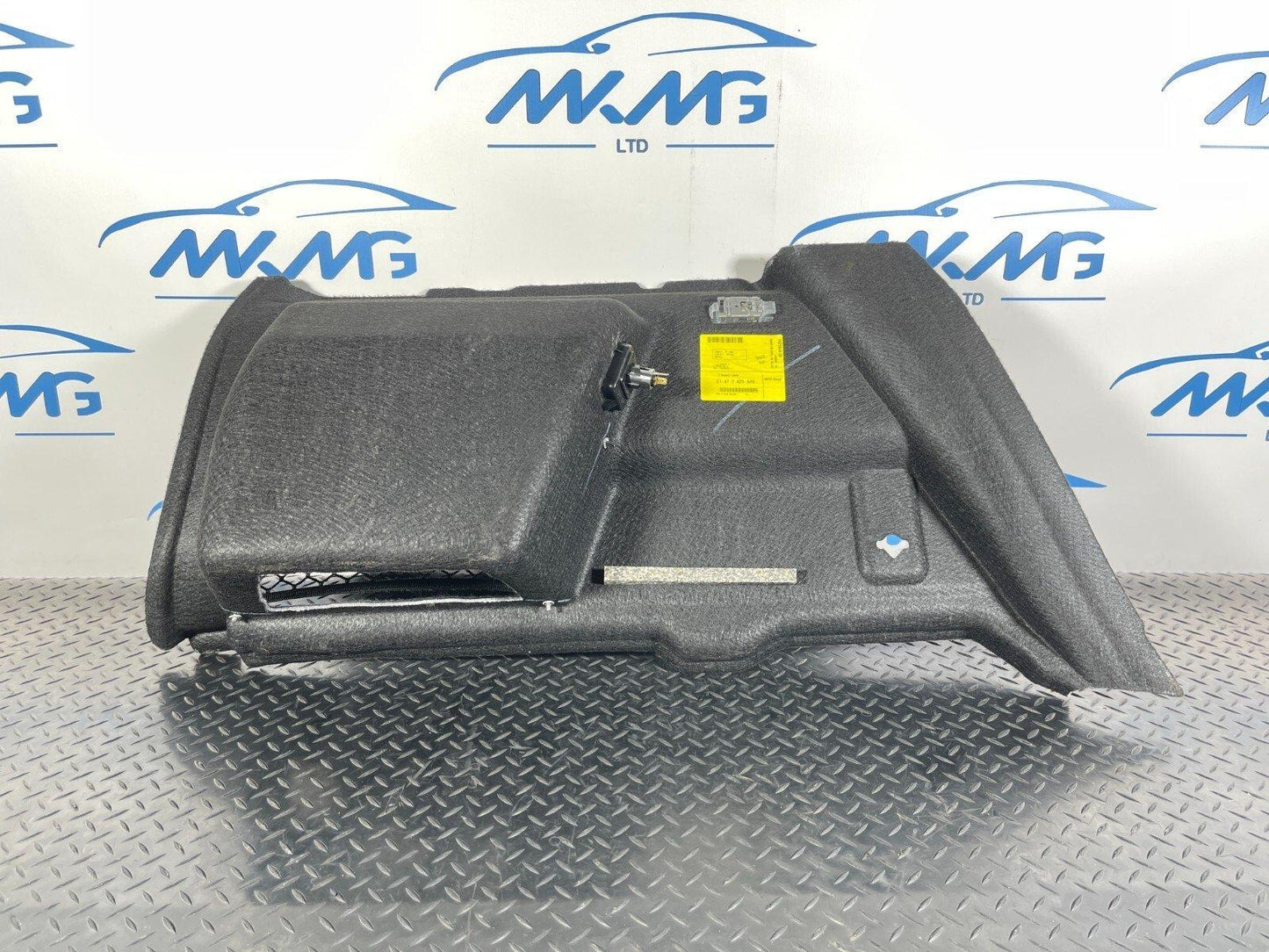 16-22 BMW X1 F48 GENUINE REAR RIGHT SIDE BOOT TRIM PANEL COVER 7425644