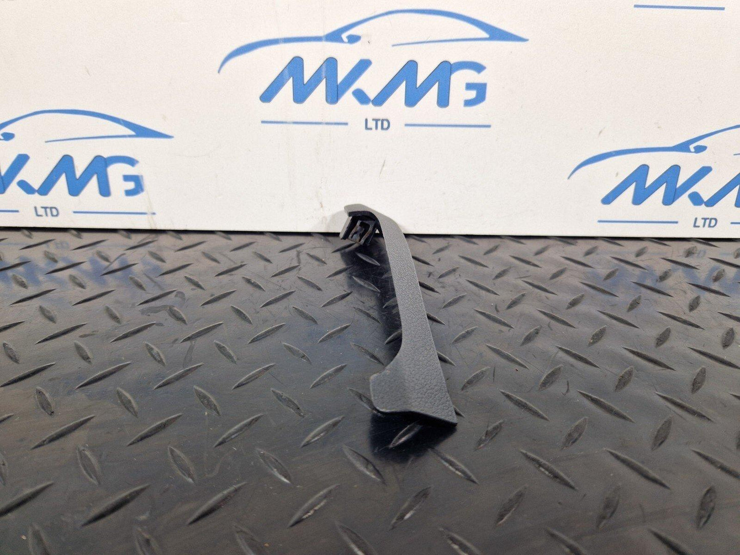 10-18 AUDI A7 4G S-LINE GENUINE BOOT LID LEFT SIDE TRIM INNER PANEL 4G8867607