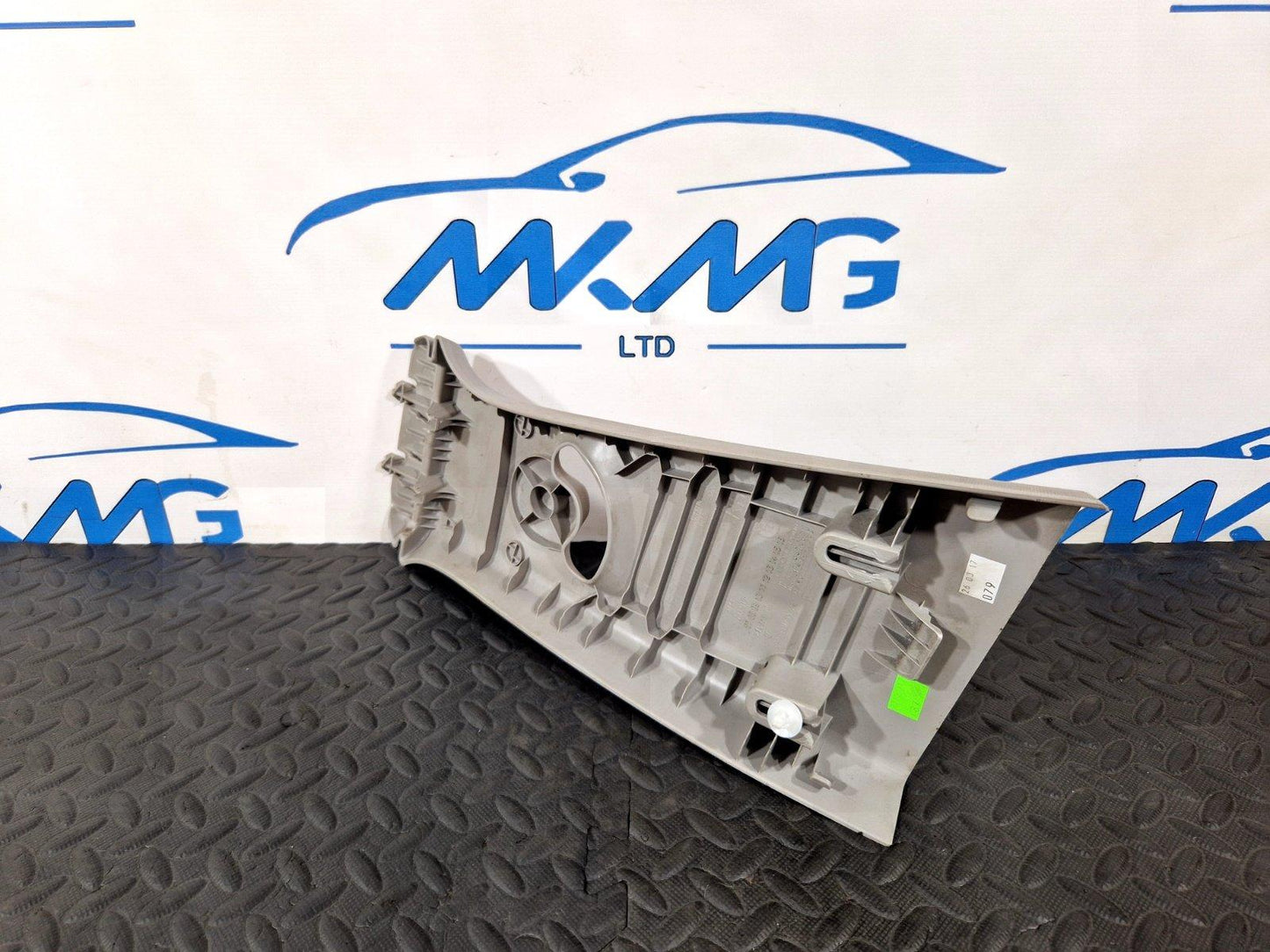 16-22 BMW X1 F48 DRIVERS SIDE RIGHT INNER B POST COVER TRIM PANEL 7332816