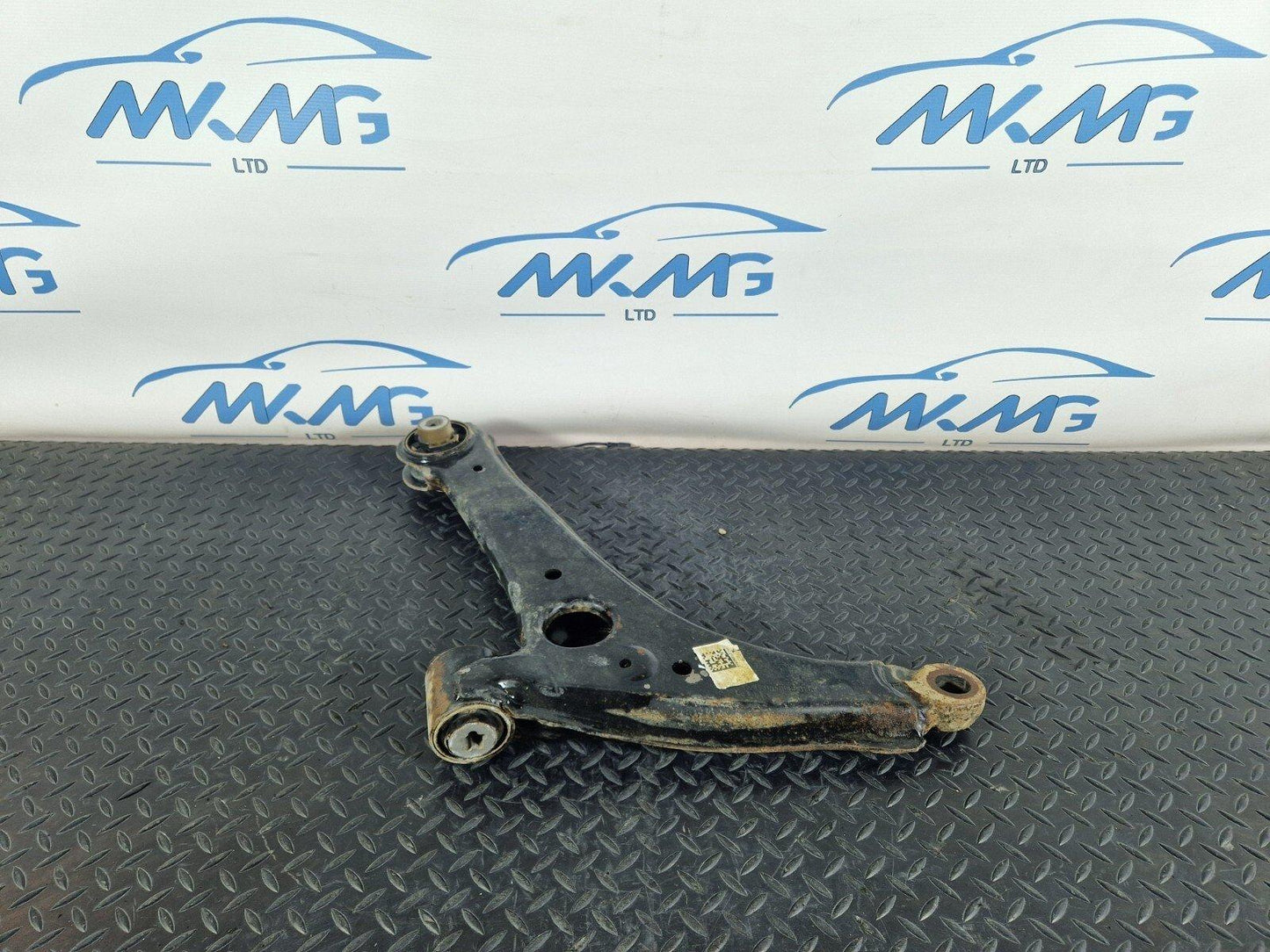 18-ON MERCEDES BENZ SPRINTER W907 W910 FRONT LOWER CONTROL ARM A9103330000