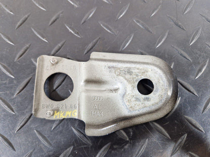 16-19 AUDI A4 B9 GENUINE OEM FRONT LEFT N/S FENDER MOUNT BRACKET 8W0821467