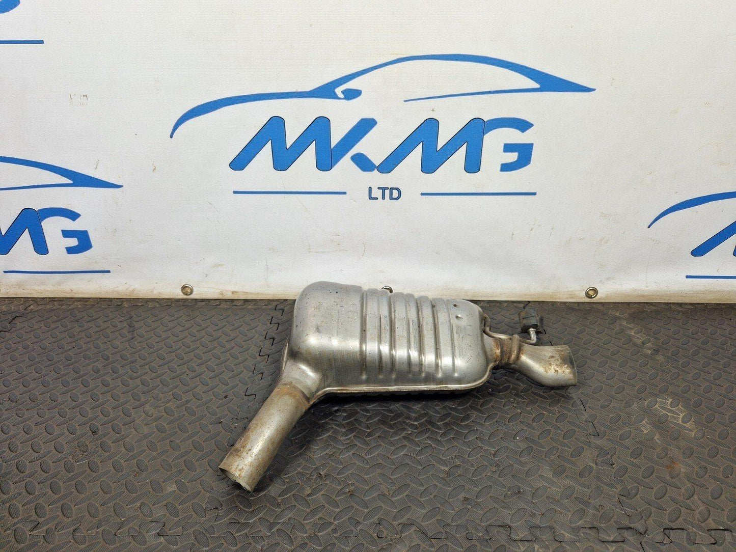 09-16 MERCEDES E Class CLS W212 W218 REAR EXHAUST SILENCER LEFT A2124910200