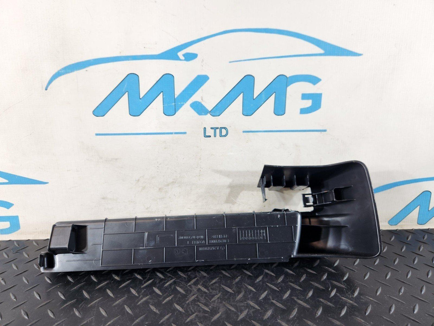 19-ON MERCEDES BENZ B CLASS W247 FRONT LEFT SEAT GUIDE RAIL COVER A2479190100