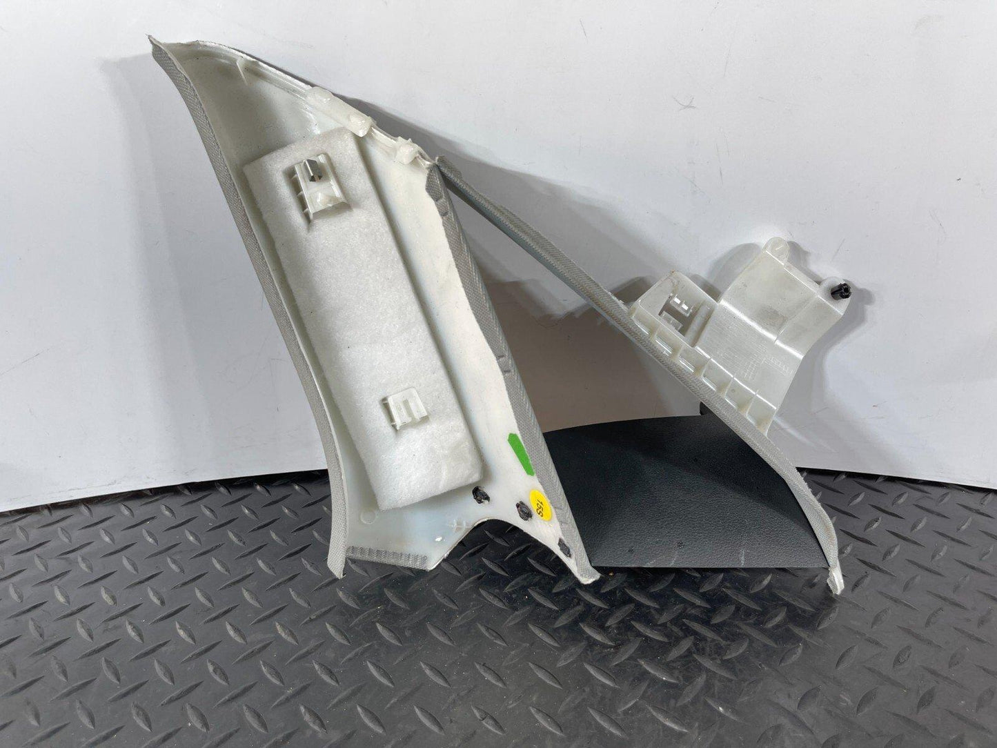 16-19 AUDI A4 B9 SALOON GENUINE REAR LEFT N/S C-PILLAR COMPLETE TRIM 8W5867287A