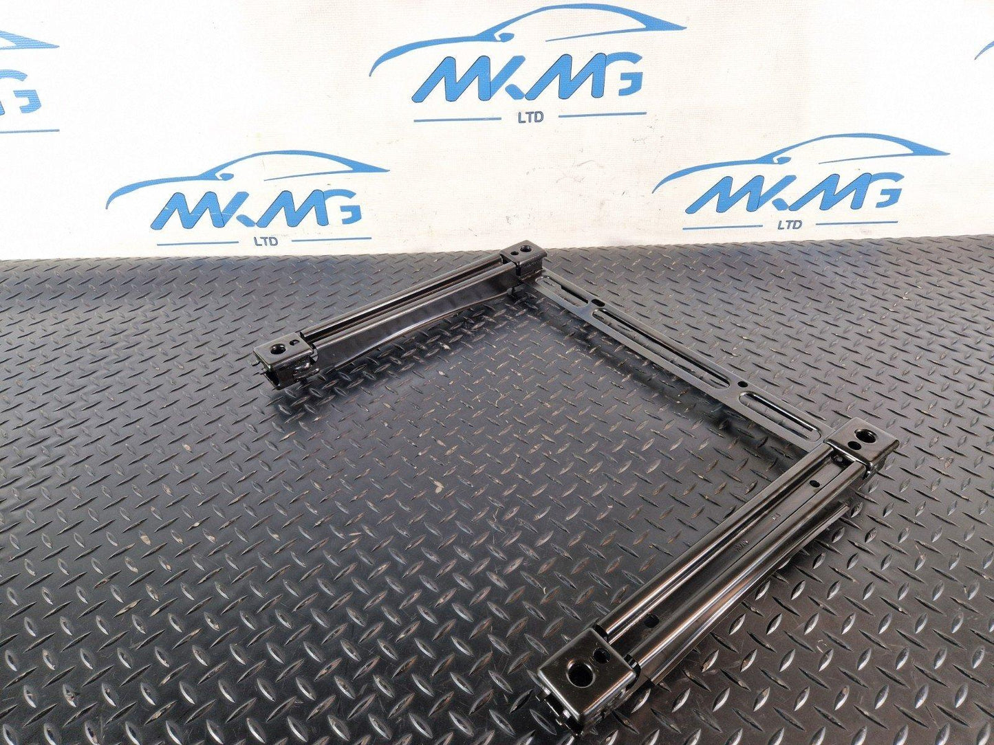 16-20 AUDI Q7 4M GENUINE FRONT SEAT FRAME BRACKET FITS LEFT & RIGHT 4M0881677A