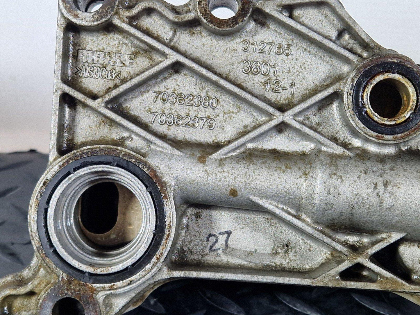18-ON MERCEDES BENZ SPRINTER W907 GENUINE ENGINE OIL COOLER RADIATOR A6511801165