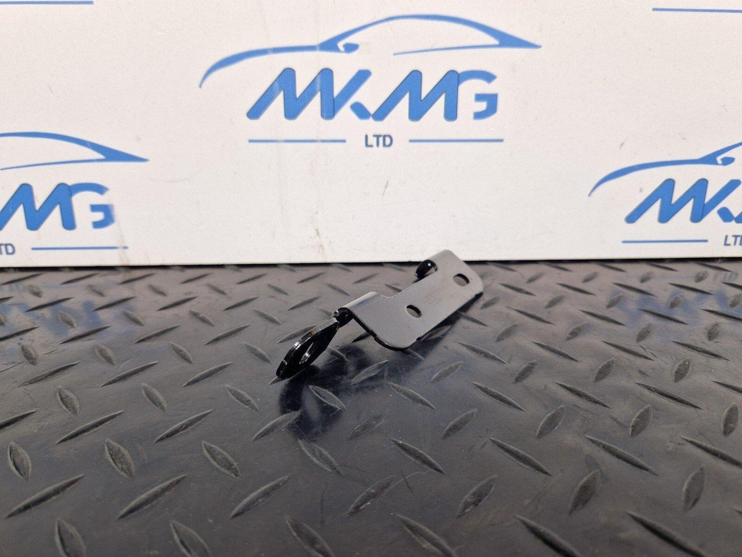 16-19 AUDI A4 AVANT B9 S-LINE OEM REDUCTION AGENT BRACKET 8W0131561A