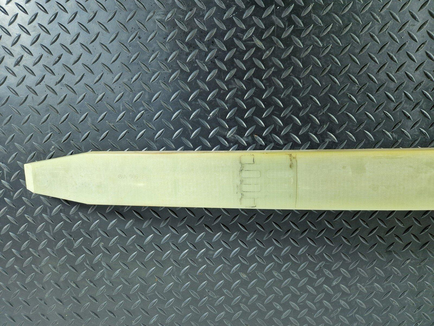 18-ON MERCEDES BENZ SPRINTER W907 GENUINE FRONT LEAF SPRING A9063212603