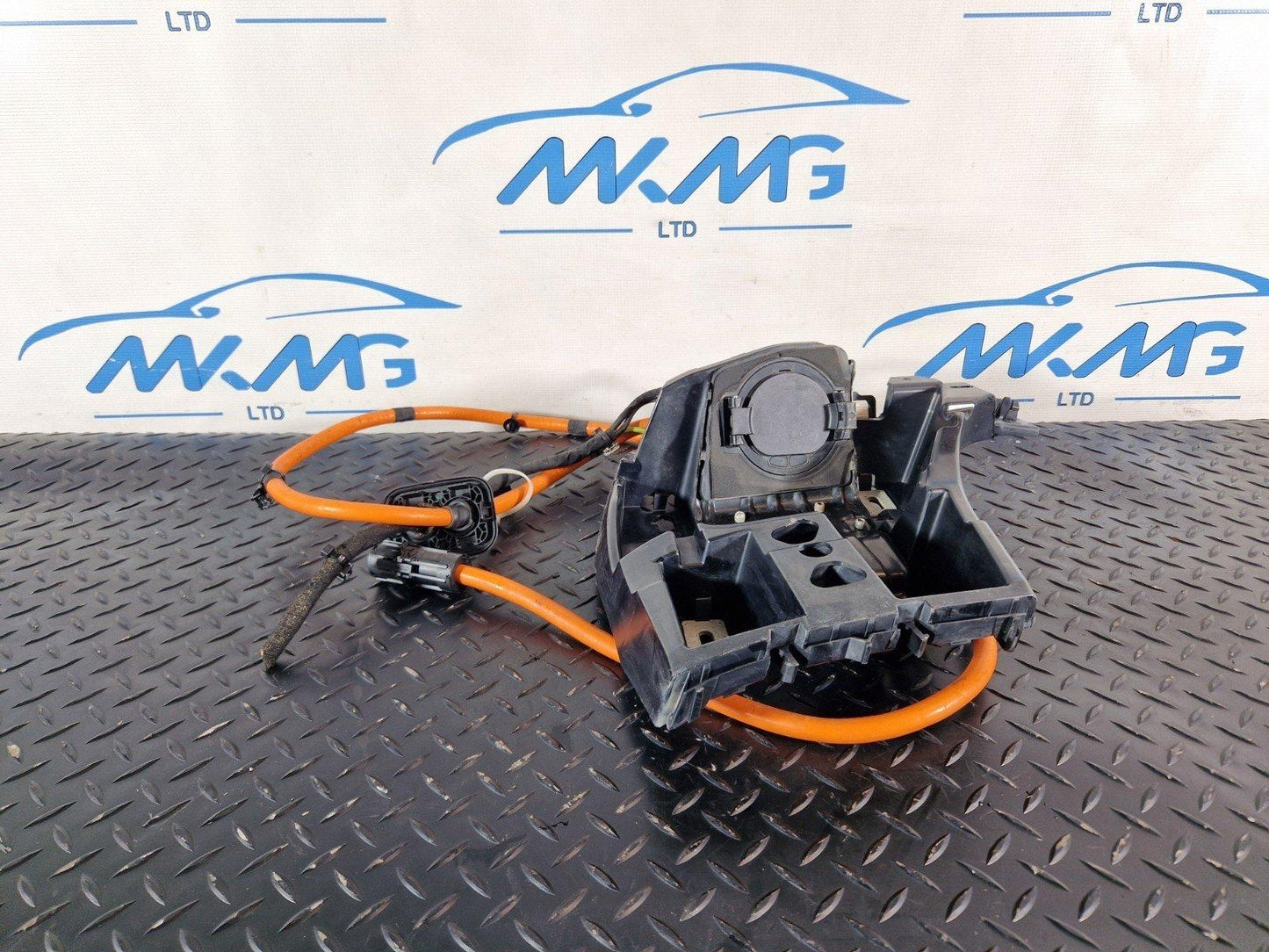 11-19 MERCEDES BENZ GLE W166 CHARGE SOCKET TO BATTERY CHARGER WIRING A1668803903