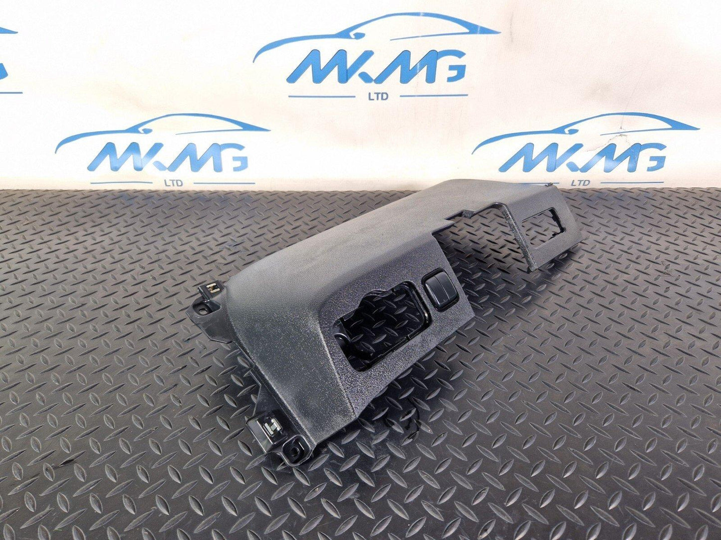 18-ON MERCEDES BENZ SPRINTER W907 OEM DASH BOARD TRIM RIGHT A9106802400