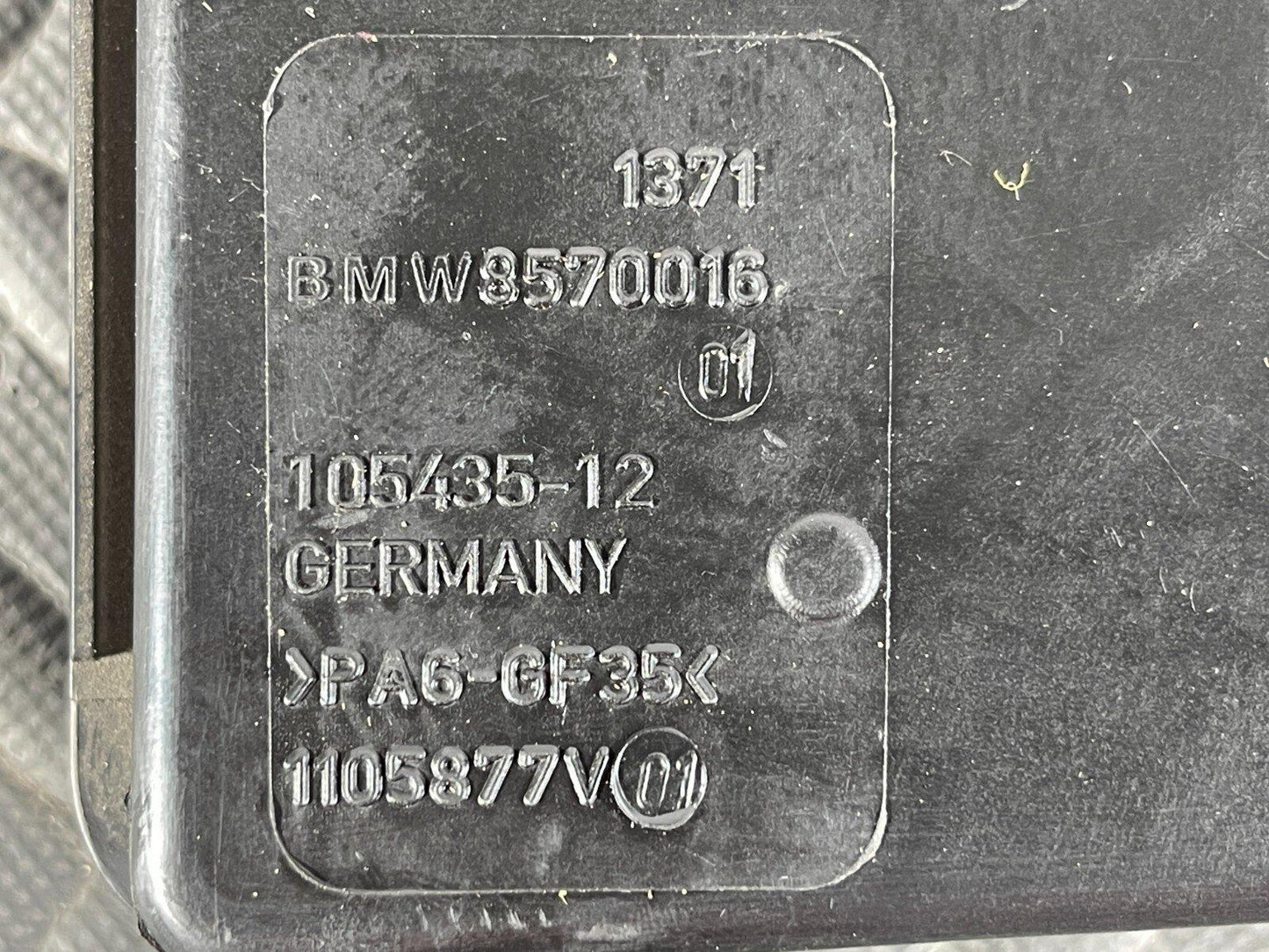 16-22 BMW X1 F48 2.0d B47 GENUINE DIESEL ENGINE AIR DUCT RESONATOR 8570016