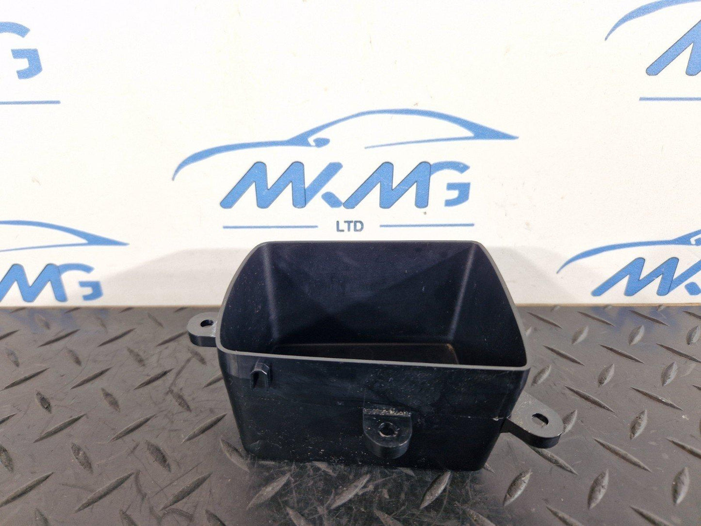 11-19 MERCEDES BENZ ML W166 CENTER CONSOLE COMPARTMENT INSERT TRAY A1666801817