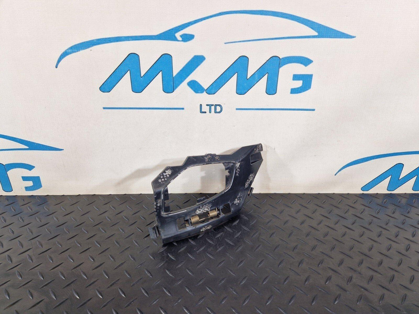 13-19 MERCEDES BENZ CLA C117 AMG FRONT LEFT HEADLIGHT WASHER COVER A1178852156