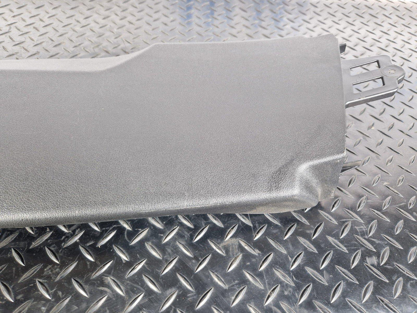 BMW 2 SERIES GRAN COUPE F44 COLUMN BOTTOM COVER LEFT SIDE B PILLAR TRIM 7475575