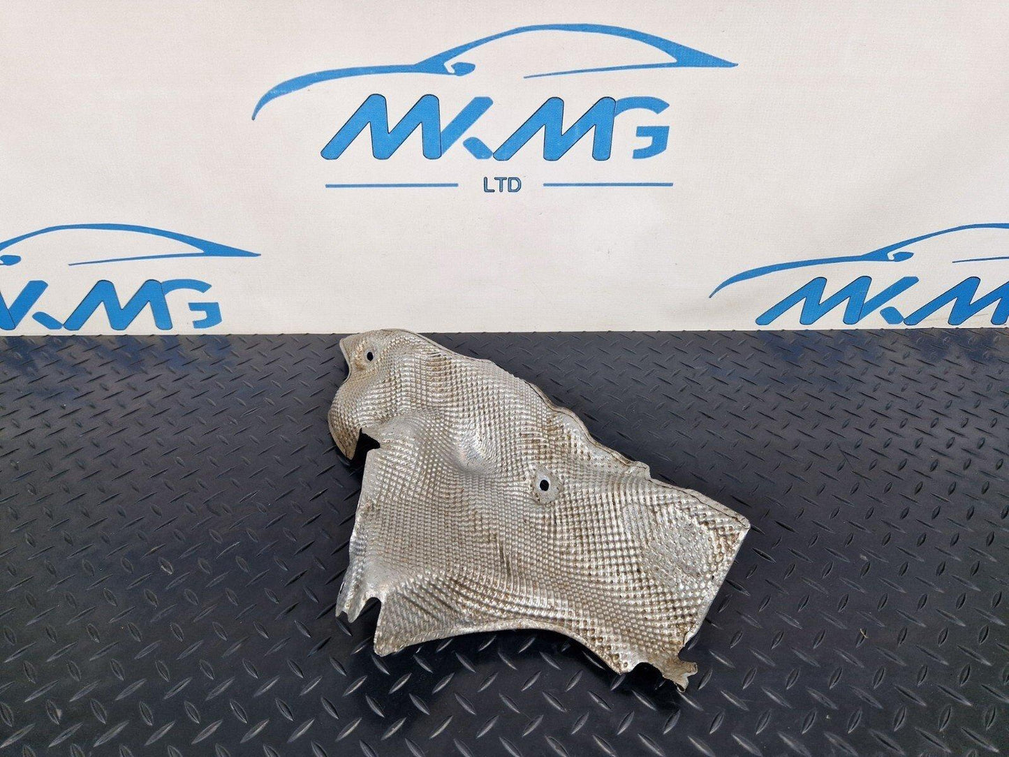 16-24 AUDI A5 F5 CONVERTIBLE GENUINE FRONT RIGHT GEARBOX GUARD PLATE 8W0399300G