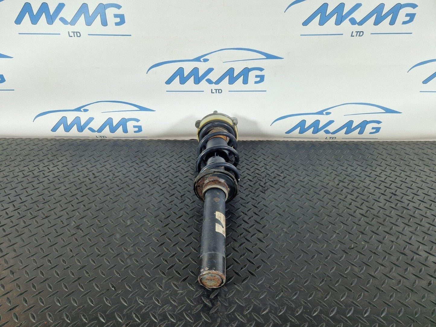 16-19 AUDI A4 B9 FRONT COMPLETE SHOCK ABSORBER FITS BOTH SIDES 8W0413031BA