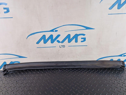 11-18 BMW 6 SERIES F06 GENUINE ENGINE HOOD SEALING RUBBER 7211920