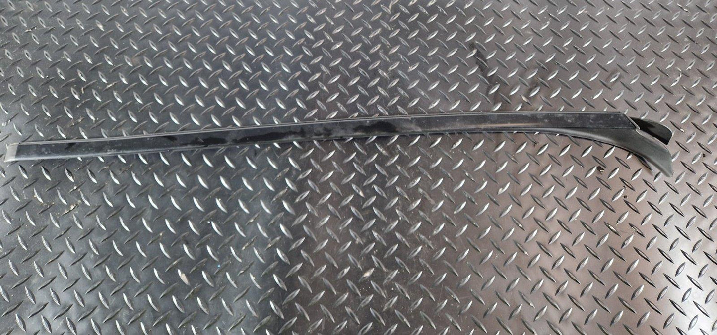11-19 MERCEDES BENZ ML W166 FRONT LEFT WINDSCREEN WATER DEFLECTOR A1666901180