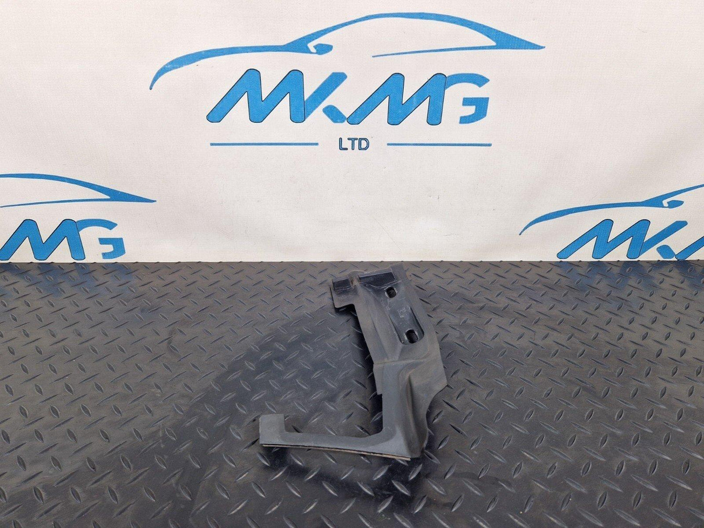 14-23 MERCEDES VITO W447 RIGHT SIDE WATER DEFLECTOR COVER TRIM A4478842674