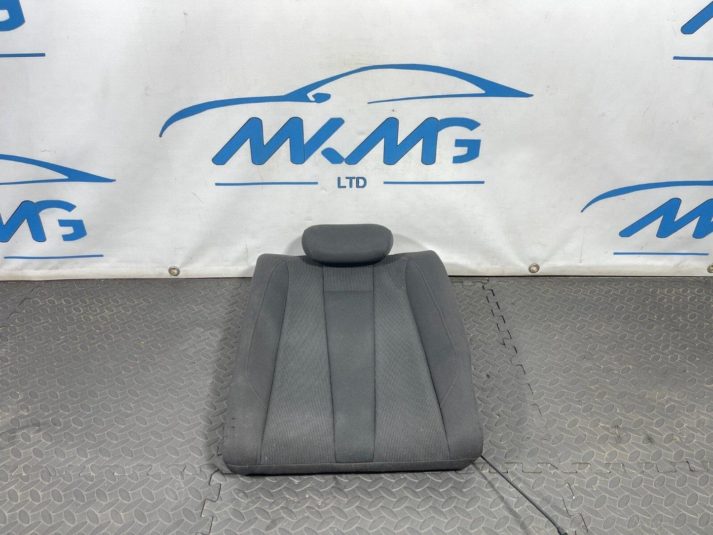 16-19 AUDI A4 B9 SALOON GENUINE REAR LEFT BACKREST SEAT WITH HEADREST CLOTH