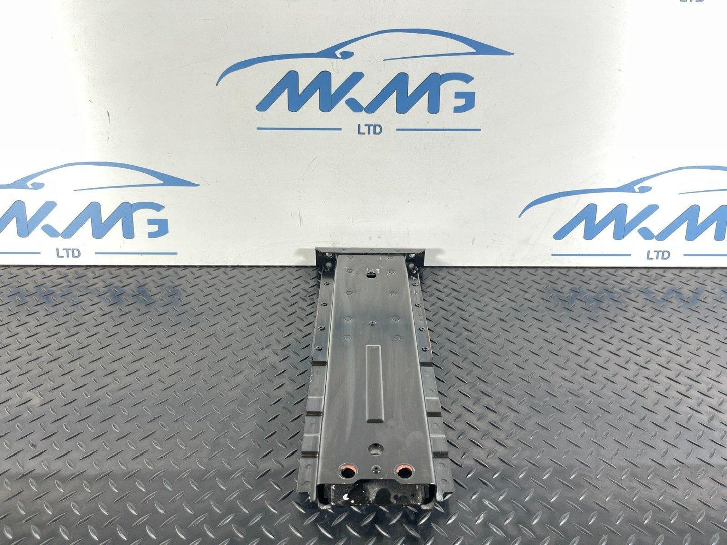 14-21 MERCEDES BENZ C350e W205 GENUINE SUPPORT PROTECTION BRACKET A2056100534
