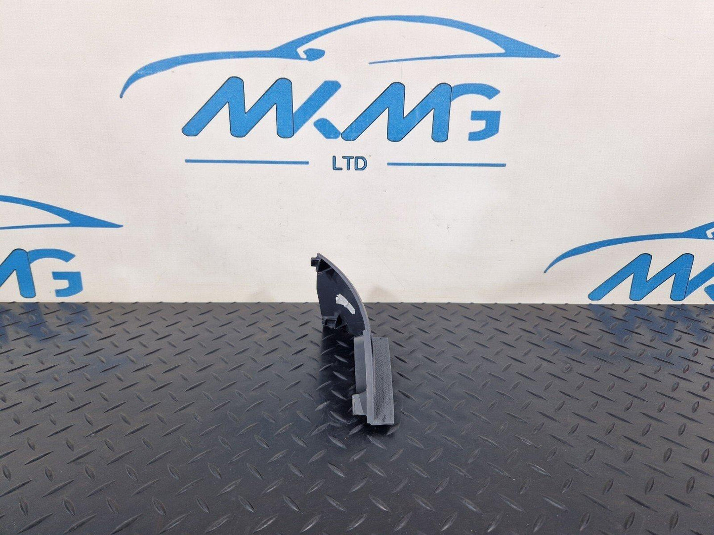 18-ON MERCEDES BENZ SPRINTER W907 W910 AIR VENT COVER A9106802900
