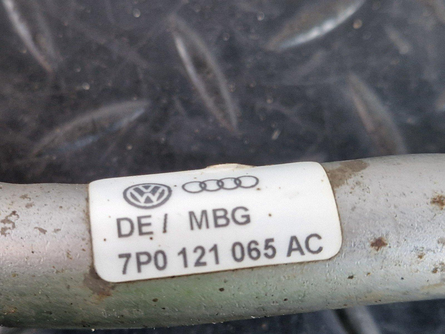 10-18 VW TOUAREG 7P CRCA DIESEL ENGINE WATER COOLANT PIPE HOSE 7P0121065AC