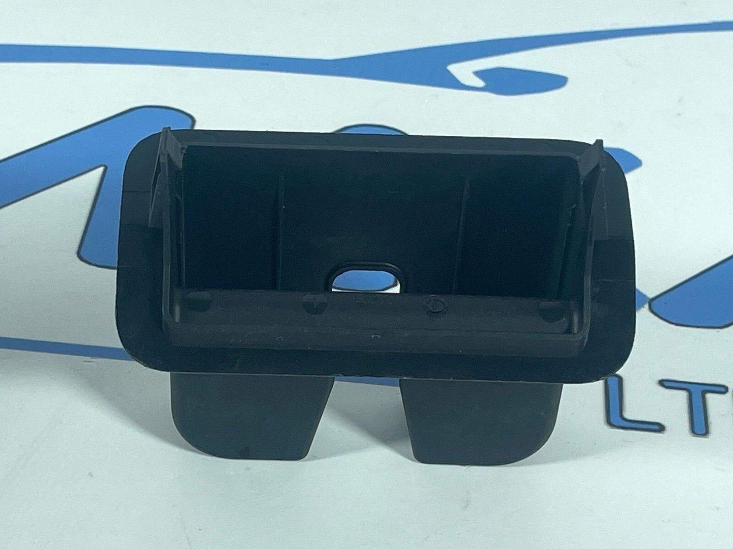 16-19 AUDI A4 B9 SALOON GENUINE 1.4 TFSI REAR BOOT LOCK COVER 8W5827520