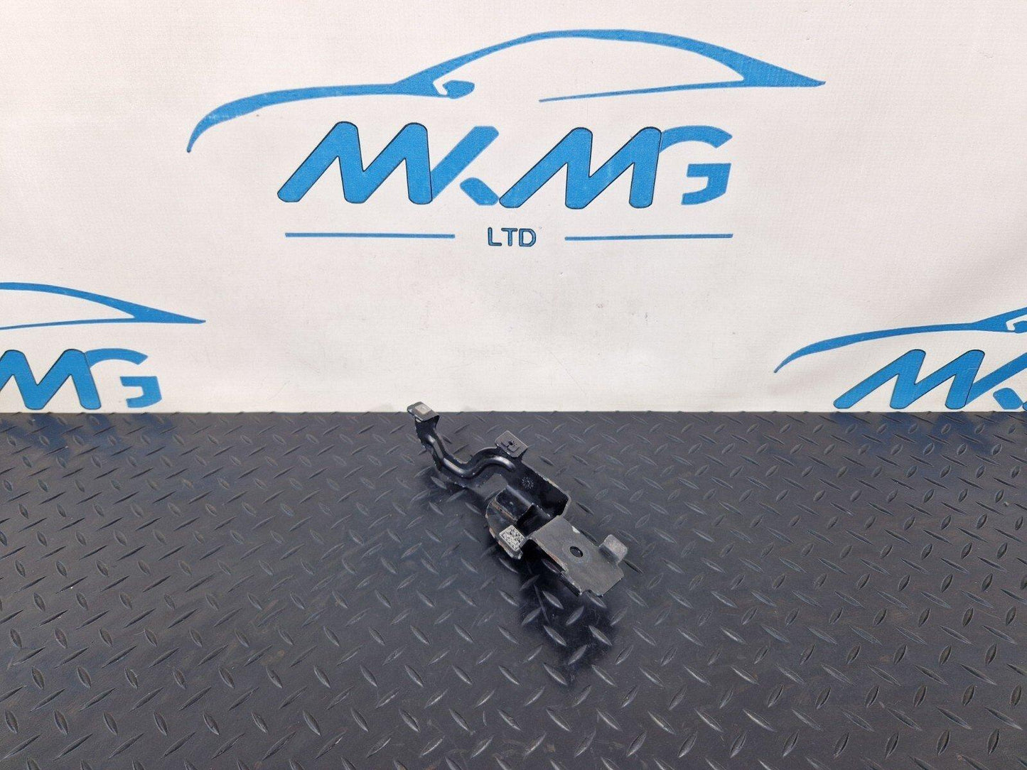 15-18 AUDI A7 4G GENUINE OEM EXPANSION TANK HOLDER BRACKET 4G0121214AC