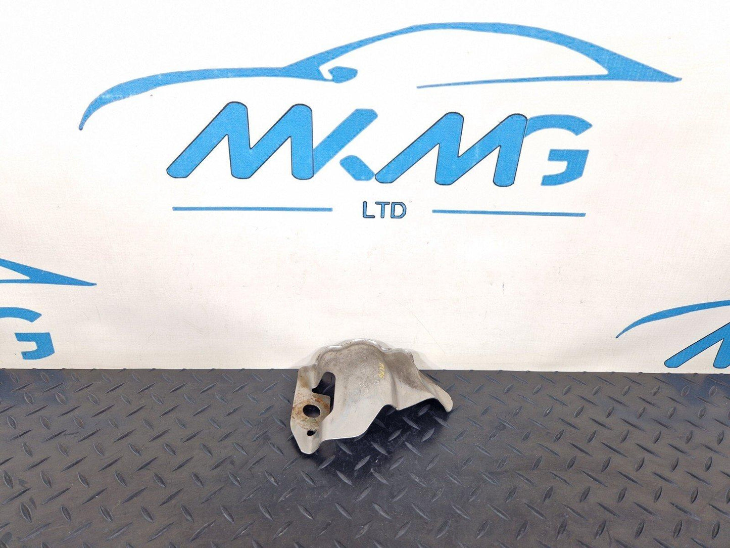 14-21 MERCEDES BENZ C220 W205 FUEL FILLER NECK BRACKET PROTECT SHEET A2054750046