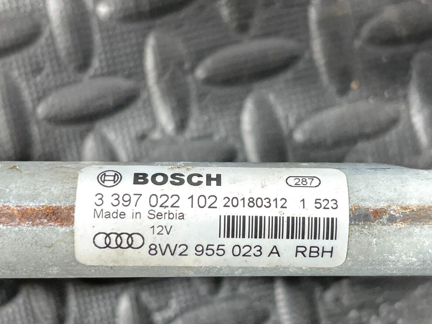 16-19 AUDI A4 B9 AVANT GENUINE FRONT WIPER MOTOR & LINKAGE 8W2955023