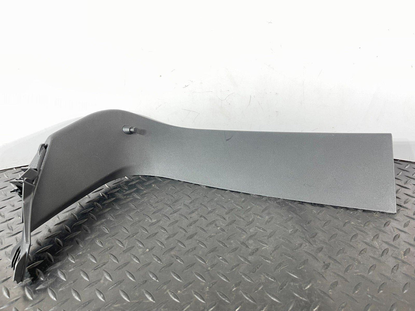 12-18 MERCEDES A-CLASS W176 GENUINE REAR RIGHT O/S BOOTLID TRIM A1767400271
