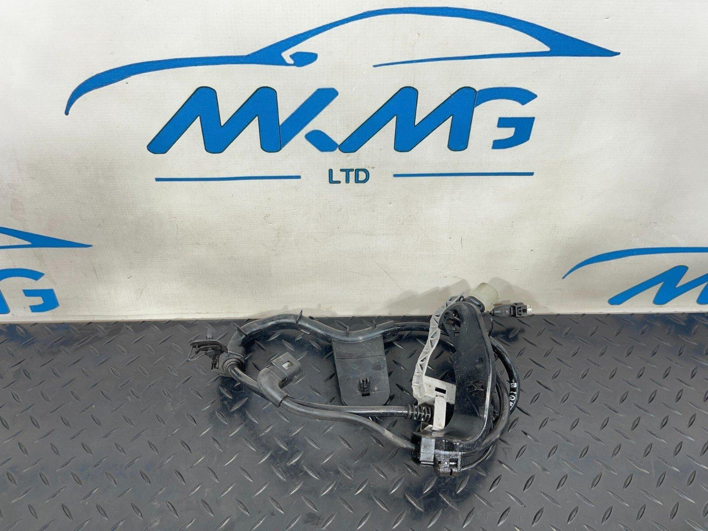 19-ON MERCEDES A CLASS EQ W177 V177 NEARSIDE REAR ABS WIRING LOOM A2475401100