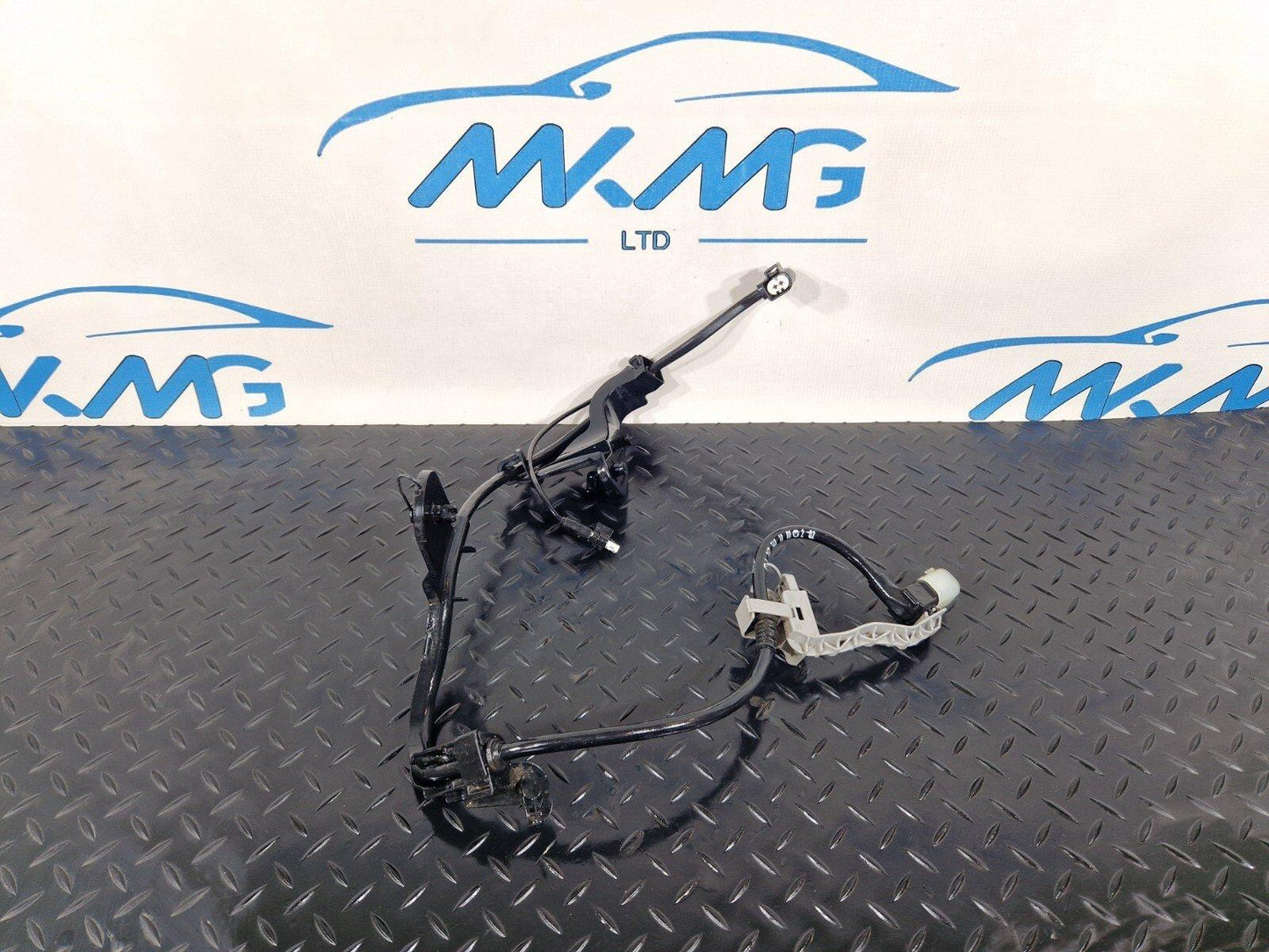 19-ON MERCEDES CLA C118 REAR RIGHT DRIVER SIDE SPEED SENSOR CABLE A2475401000