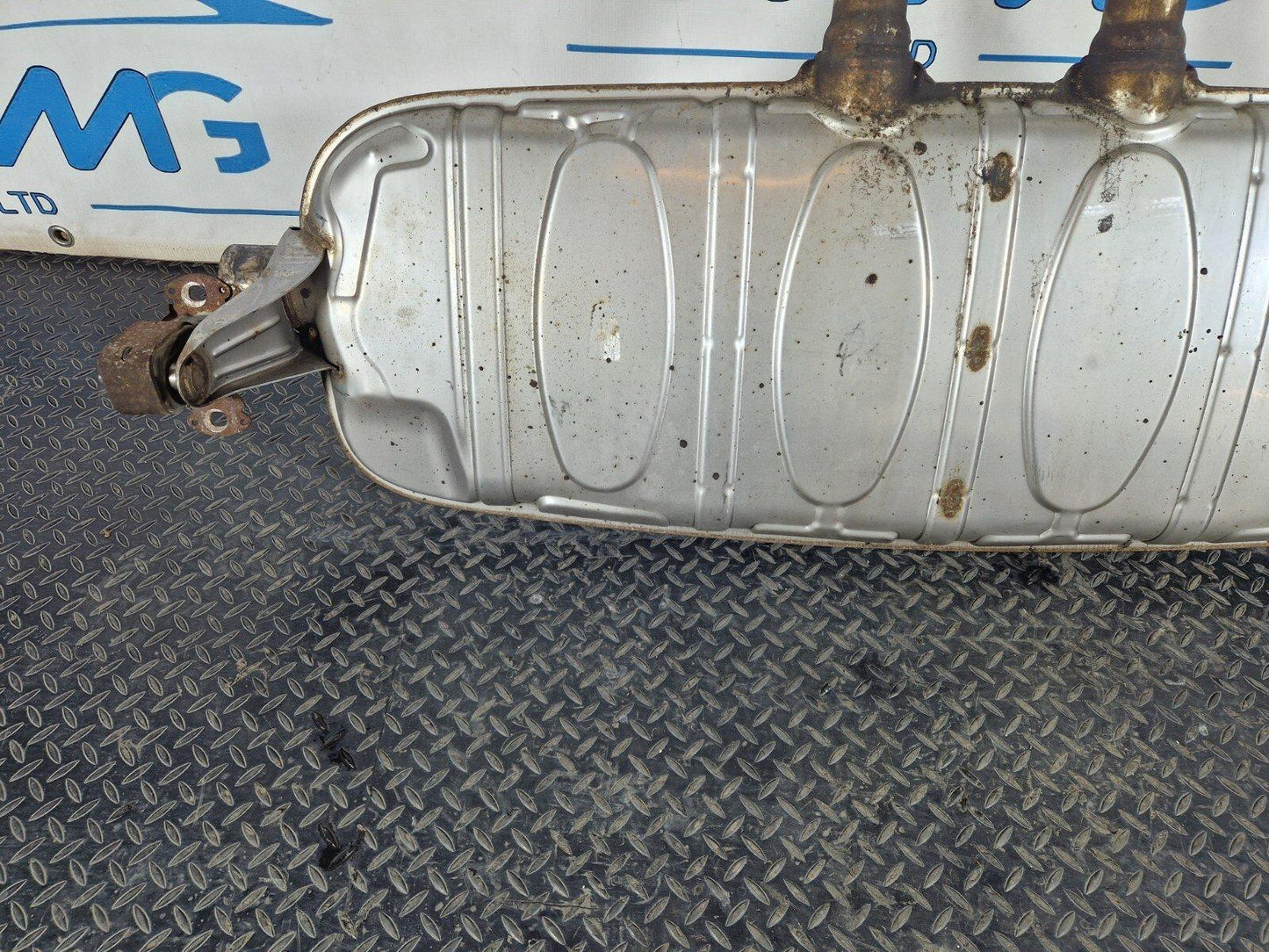 10-15 AUDI Q7 4L CRCA 3.0 TDI REAR EXHAUST BOX MUFFLER
